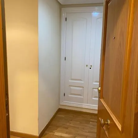 Lovely 2 Bedrooms Main Square Apartment Plasencia