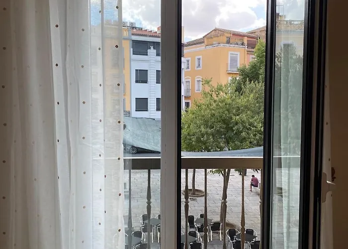 Lovely 2 Bedrooms Main Square Plasencia